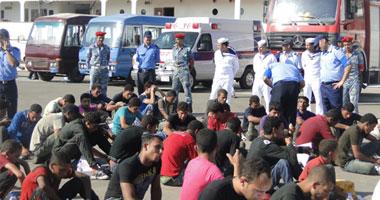 نشطاء :الشباب يهاجر من القمع ..والسيسي يعيدهم إليه من جديد