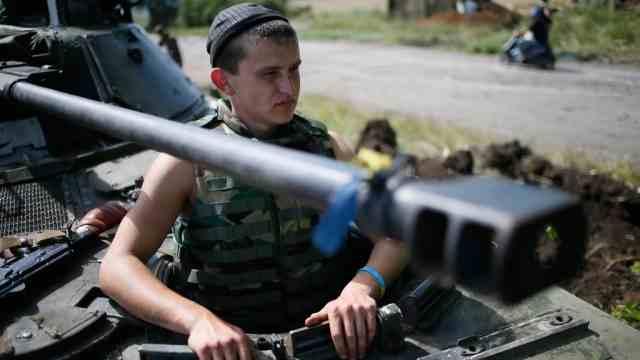 قتلى وجرحى في معارك بين الجيش الأوكراني والانفصاليين