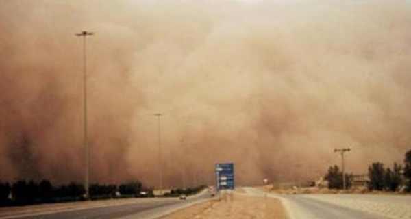 عواصف ترابية وأمطار في “أبو سمبل” بـ”أسوان”