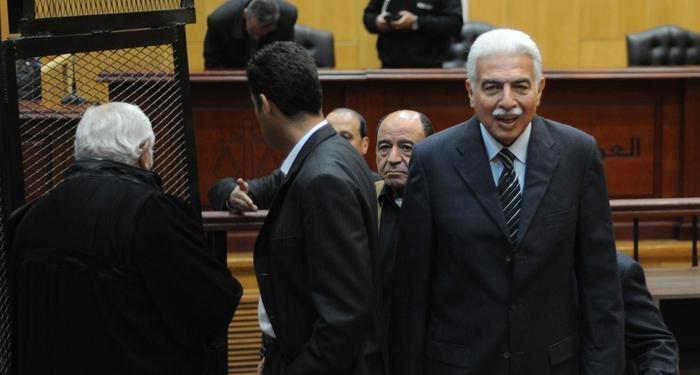 آخرهم إلغاء التحفظ على أموال نظيف.. 11 حكمًا قضائيًا لصالح رجال مبارك