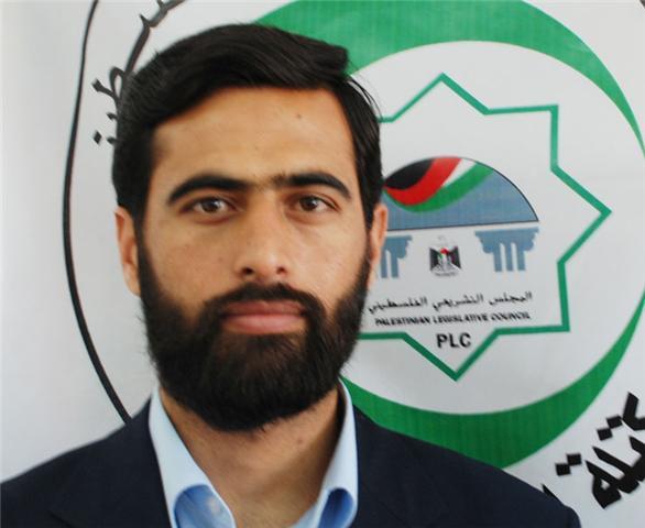 مشير المصري: لا تنازل عن مطالبنا وأولها “الميناء”