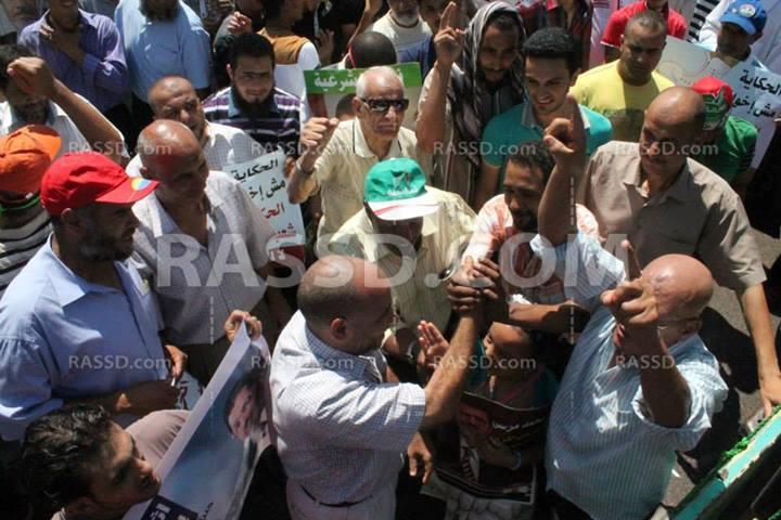 كورنيش الاسكندرية يتزين بمظاهرات المعارضين للانقلاب العسكري