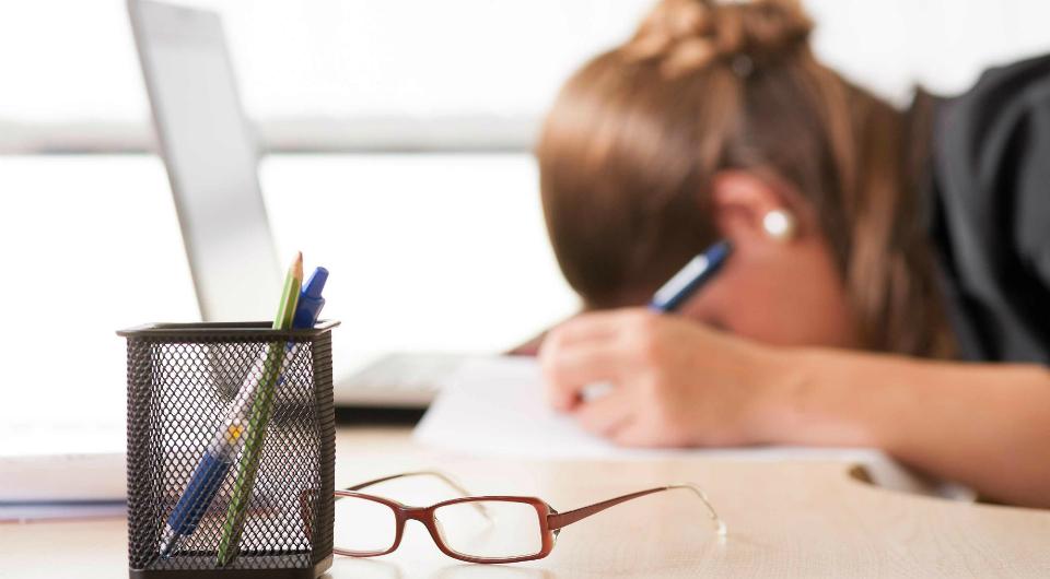 11 سببًا للإرهاق والاجهاد .. حاول تتجنبها