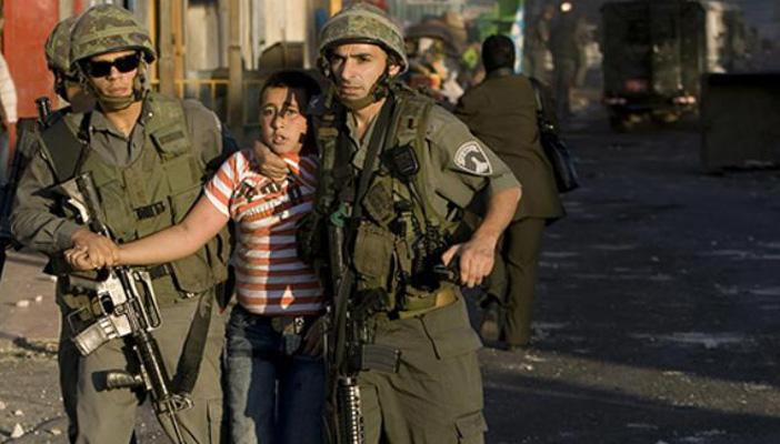 دولة الاحتلال تعتقل طفلا فلسطينيا في القدس