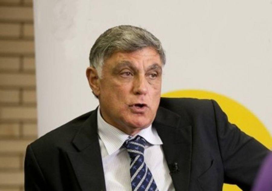 كيف سخر المصريون من خبر “المصري اليوم” بإصابة أصبع السفير الإسرائيلي؟