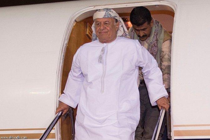 الرئيس اليمني يبدأ زيارة عمل إلى أبو ظبي