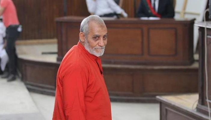 محامي الإخوان لـ”رصد”: محاكمة بديع تننظر شهادة النيابة العسكرية