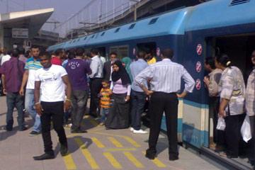 رافضو الانقلاب يوقفون خط حلوان – المرج