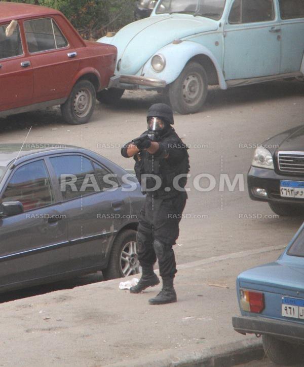 قوات الجيش تطلق طلقات تحذيرية لمنع الوافدين من دخول رابعة