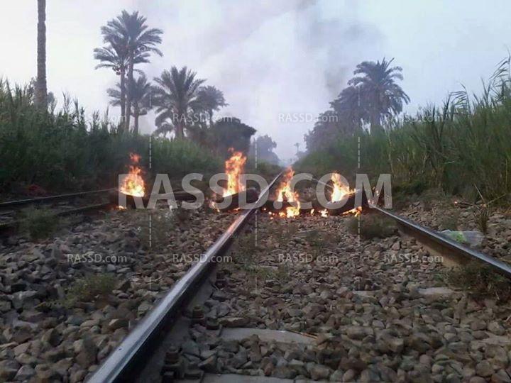 مجهولون يقطعون خطوط السكك الحديدية بالجيزة