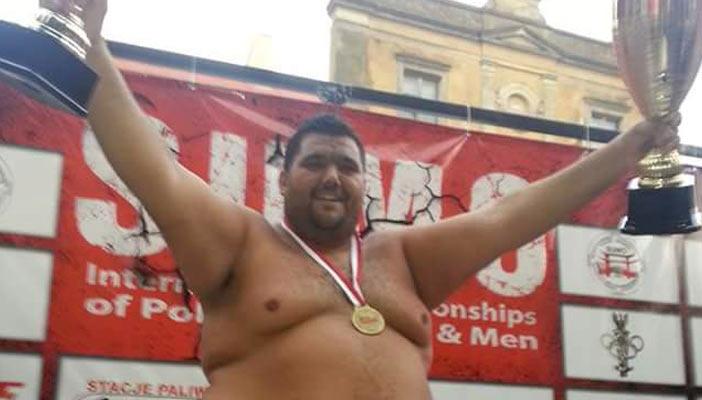 “الجزار” يحرز بطولة العالم في “السومو” ويحرج نظام السيسي