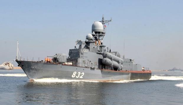 3 أسباب  لإهداء بوتين الزورق “مولينا” لمصر