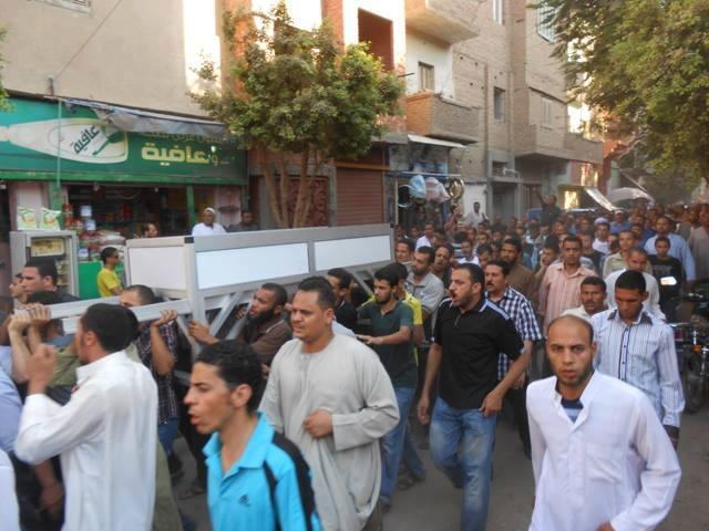 الآلاف يزفون شهيد مذبحة رابعة ” أحمد هلال” في سنورس