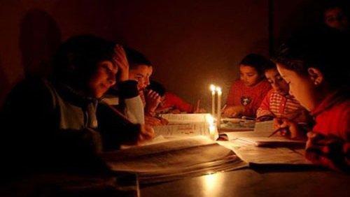 6 إبريل تسخر من عجز حكومة الانقلاب عن حل أزمة الكهرباء