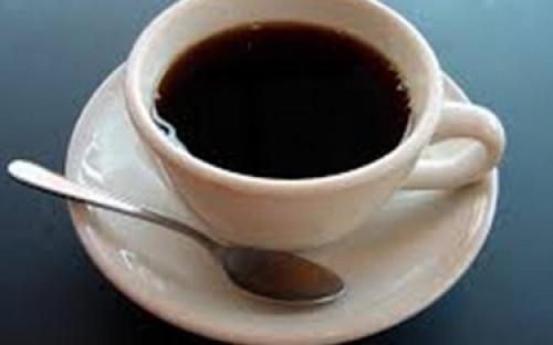 الإفراط في تناول القهوة من أسباب الإصابة بطنين الأذن