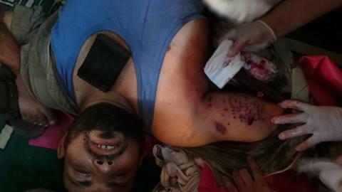 عاجل: البلطجية يعتدون علي المعتصمين بميدان المديرية ببنى سويف