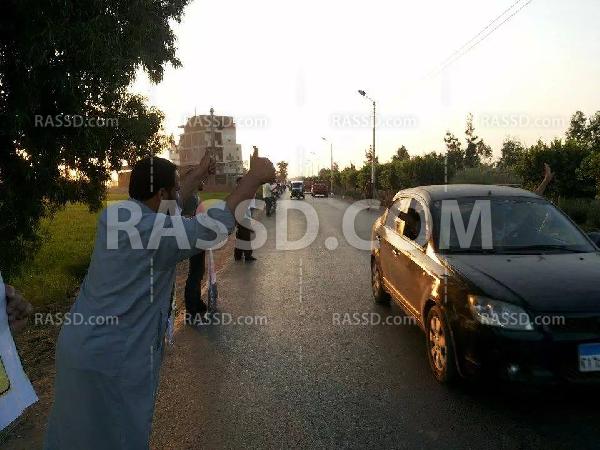 سلسلة بشرية في “كفر الشيخ” للإفراج عن المعتقلين