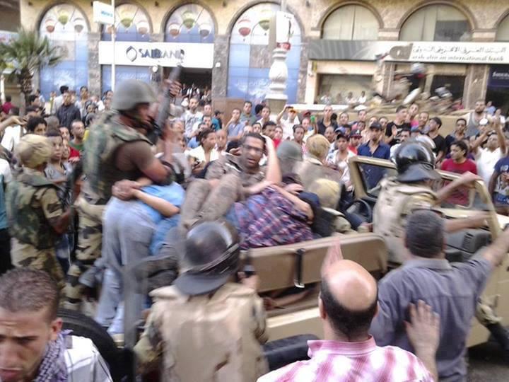 حبس 157 من مؤيدي مرسي بتهم ملفقة منها قتل المتظاهرين