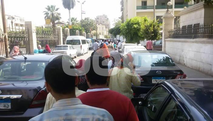 وقفة احتجاجية لأطباء تكليف مايو 2015 للمطالبة بإتاحة فرص تدريب لهم