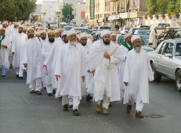 السيسي يحارب السنة ويتلقي العربون من “البهرة” الشيعية