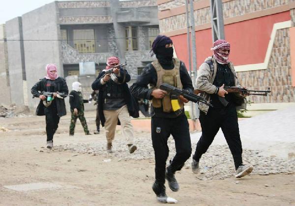 ثوار العشائر بتكريت في العراق تتصدى لهجوم الجيش وميليشيات شيعية