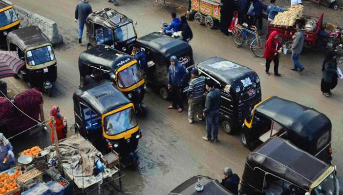 شباب بني سويف لمحلب: اتخرجنا في الجامعة علشان نشتغل على توك توك؟!