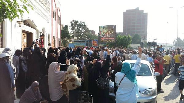 بدء احتشاد الآلاف في الإسماعيلية