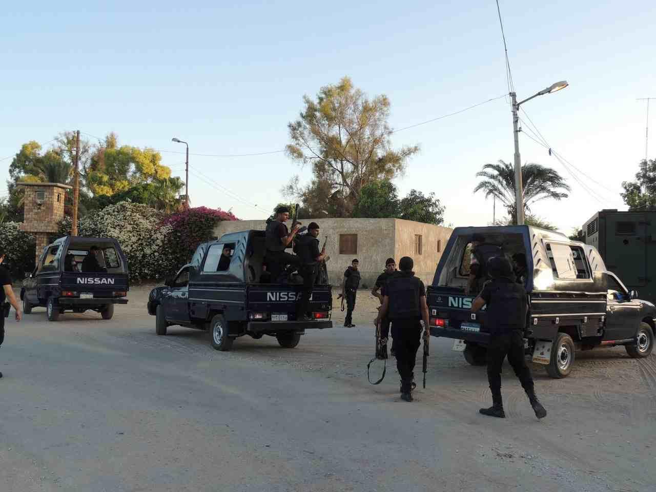 “الداخلية”: 3 مسلحين أطلقوا النار على كمين العجيزي