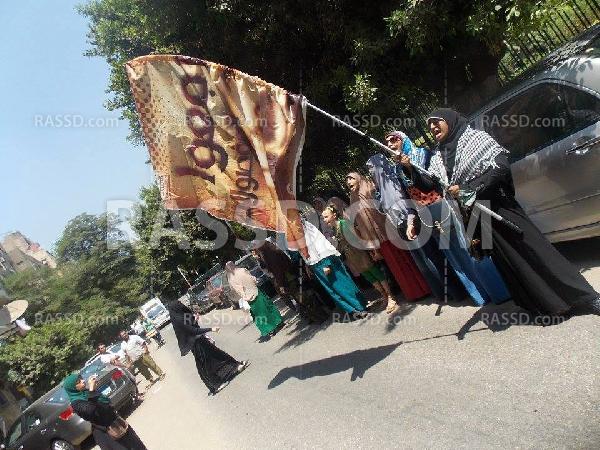 طالبات الأزهر تتظاهرن أمام منزل نائب رئيس الجامعة