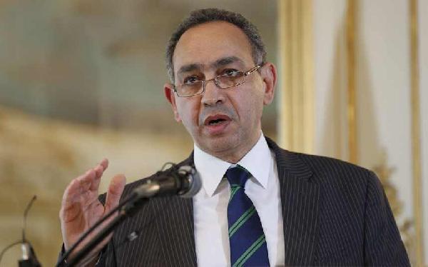 منظمة حقوقية في بريطانيا تطالب بمعاقبة السفير المصري