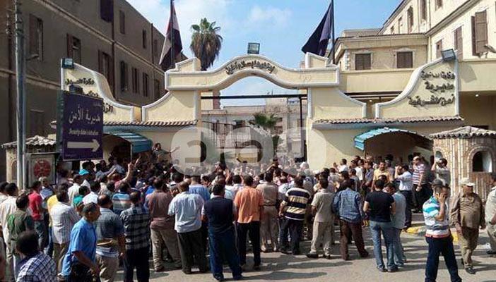 فوضى أمام مديرية أمن الشرقية بعد فشل الداخلية في فض اعتصام الأمناء