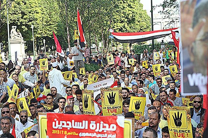 رافضو الانقلاب ببلجيكا يتظاهرون أمام مكتب أشتون