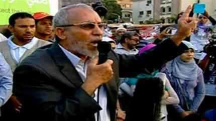 الأحد.. أولى جلسات محاكمة بديع والشاطر بتهمة قتل المتظاهرين