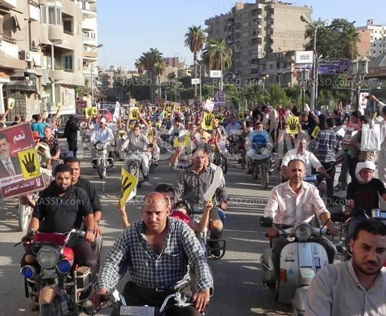 أهالي بني سويف يواصلون مسيراتهم الرافضة للانقلاب العسكري