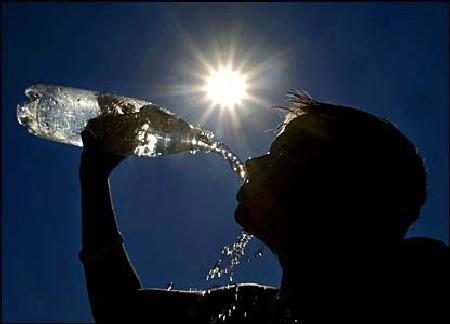 الأرصاد: الطقس مائل للحرارة على الوجه البحري.. القاهرة 34.. أسوان 42