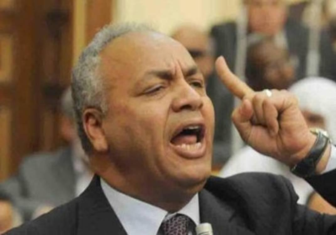 بالفيديو مصطفي بكري: “احنا بنطبل بس لمصر مش للسيسي”