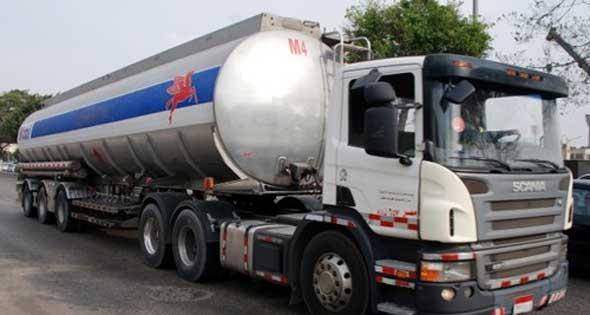 حكومة الانقلاب تتوسع في “السولار دليفري” التي بدأها “قنديل”