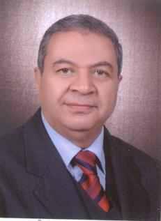 الرئيس المعين يستبعد مسئولا بالزراعة عينه مرسي