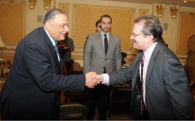 السفير الأمريكي:نهتم بقانون التظاهر كما تهتم مصر بأحداث ميسوري