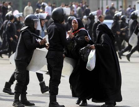 بالفيديو..مواطنة:الوضع أصبح أسوء  بعد الانقلاب