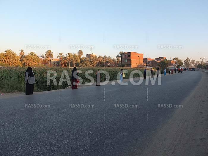 سلسلة بشرية بـ”الفيوم” تمتد لـ 3 كم