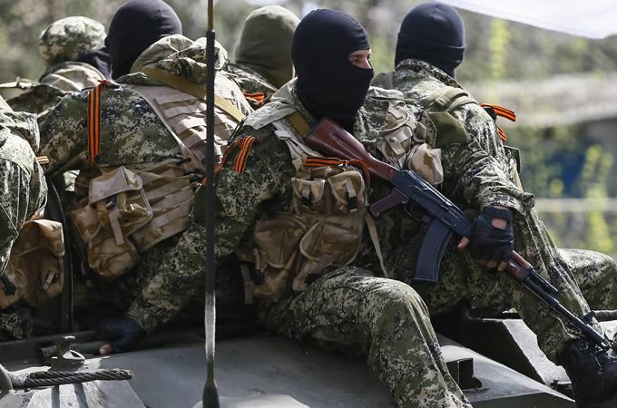 بوتين يطالب الانفصاليين السماح بخروج الأوكرانيين المحاصرين