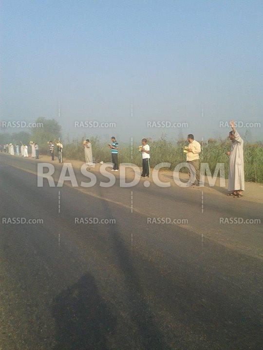 سلسلة بشرية بدسوق فرحة بنصر المقاومة بغزة