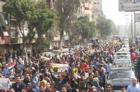القاهرة تنتفض تنديدا بالانقلاب الدموى