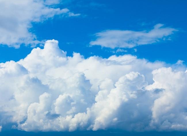 “الأرصاد” تتوقع سقوط أمطار على الوجه البحري.. القاهرة 35.. أسوان 42