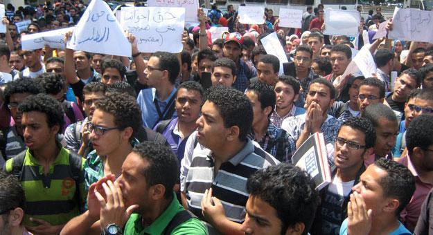 أكاديميون: حظر النشاط الطلابي في الجامعات انبطاح للانقلاب