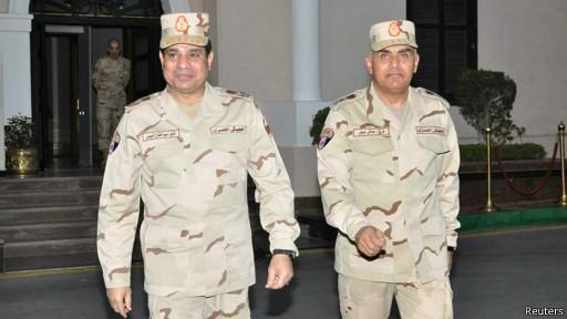 وزير دفاع الانقلاب يسوي المواقف التجنيدية لأبناء مطروح