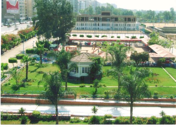 مسلسل القمع مستمر… نادي الجزيرة يمنع دخول الملتحين والمنتقبات