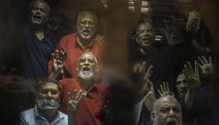 حكم نهائي بإدراج مرشد الإخوان وقيادات الجماعة على قوائم الإرهاب