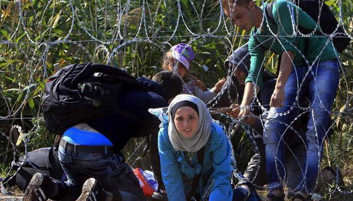 5 صور مؤثرة للسوريين منذ اندلاع الثورة.. أقساهم “الطفل الغارق”